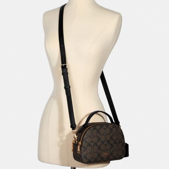 New) Satchel In Signature Canvas - Picture 8 of 12